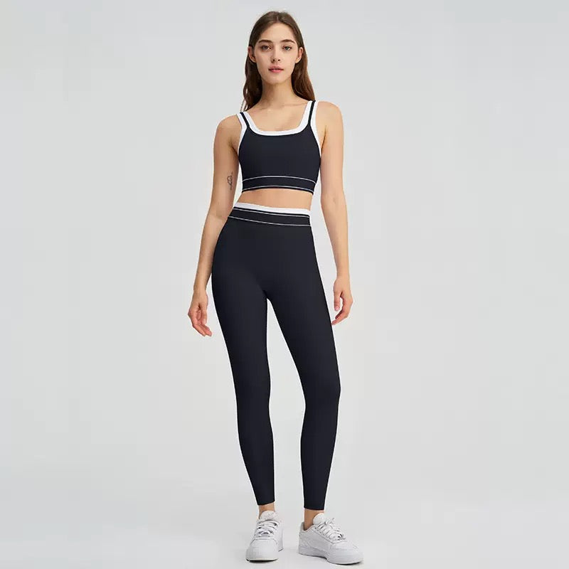 The Court Classic Set