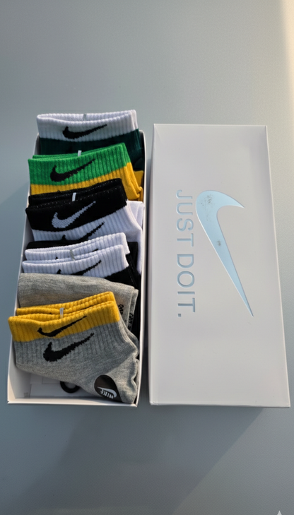 Nike 5-Pair Monochrome & Color Essentials