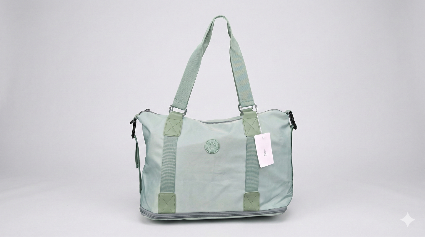 The Aura Essential Duffel