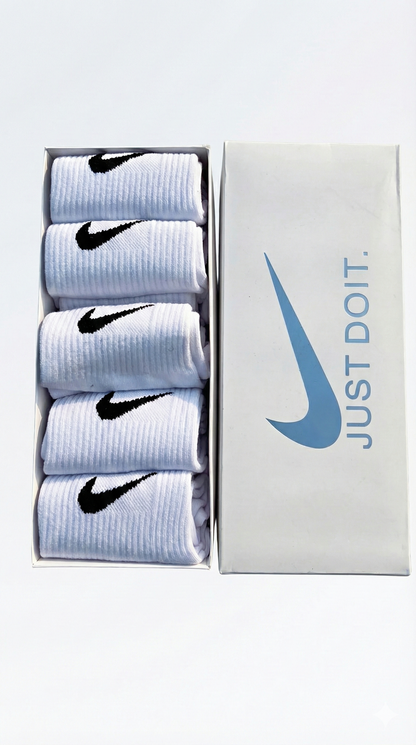 Nike Essential Cotton-Blend Socks – Boxed Set